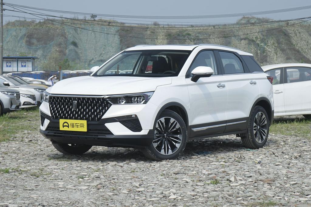 Driving super fuelefficient offroad vehicles on the road, these two cars are not only easy to