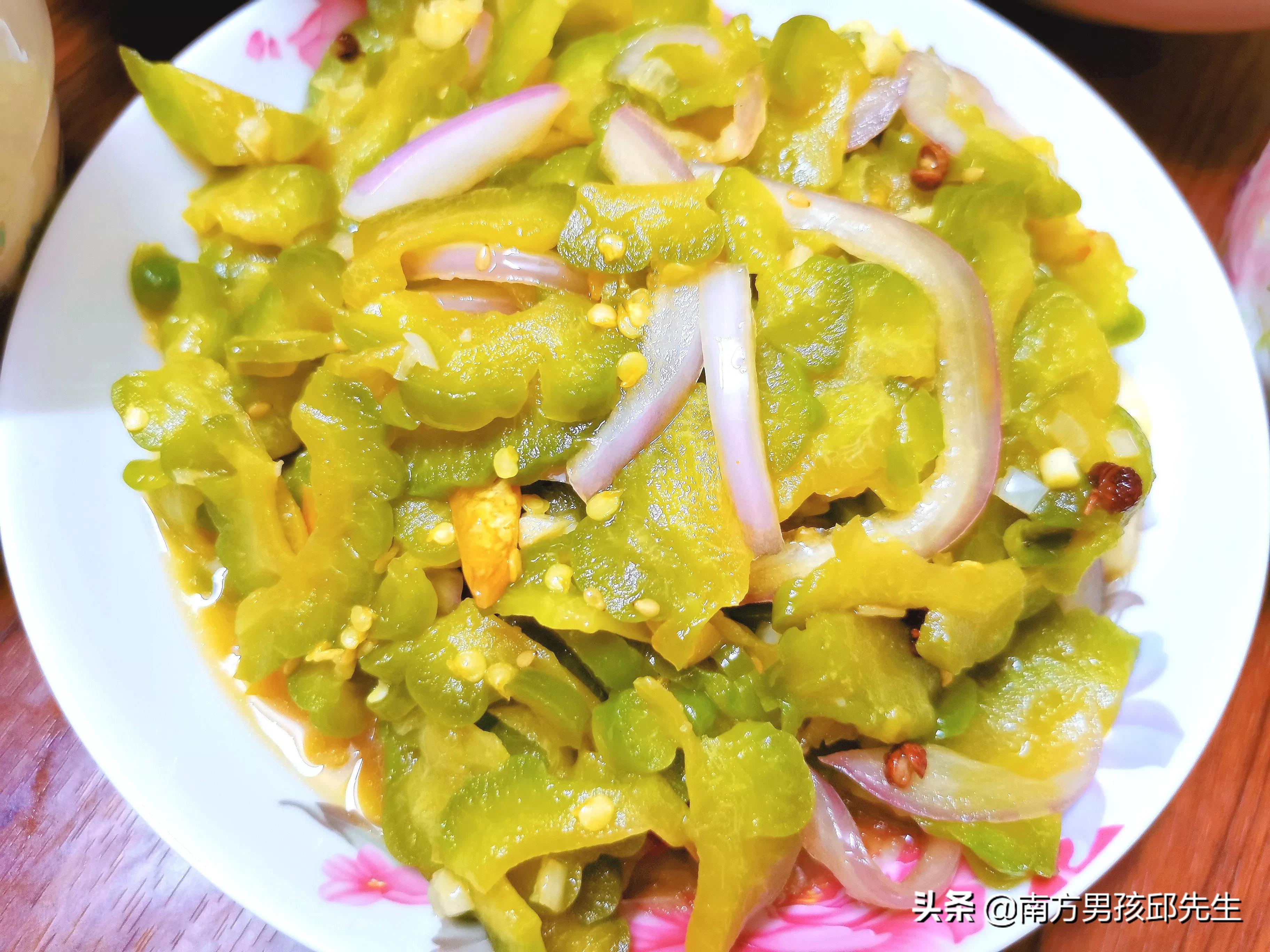 Arrange this cold bitter gourd in summer, clearing heat and detoxifying