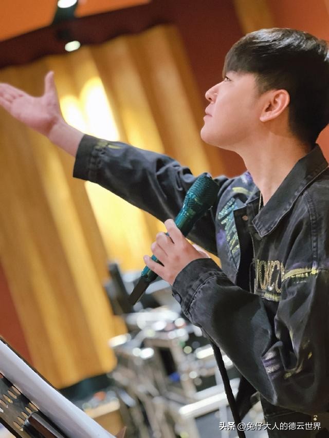 Zhang Yunlei of Deyun Club came to Tiande in the air, Guo Degang ...