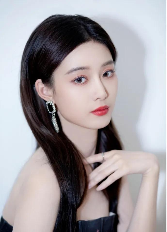 Xu Yiyang - The True Colors of Romance - iMedia