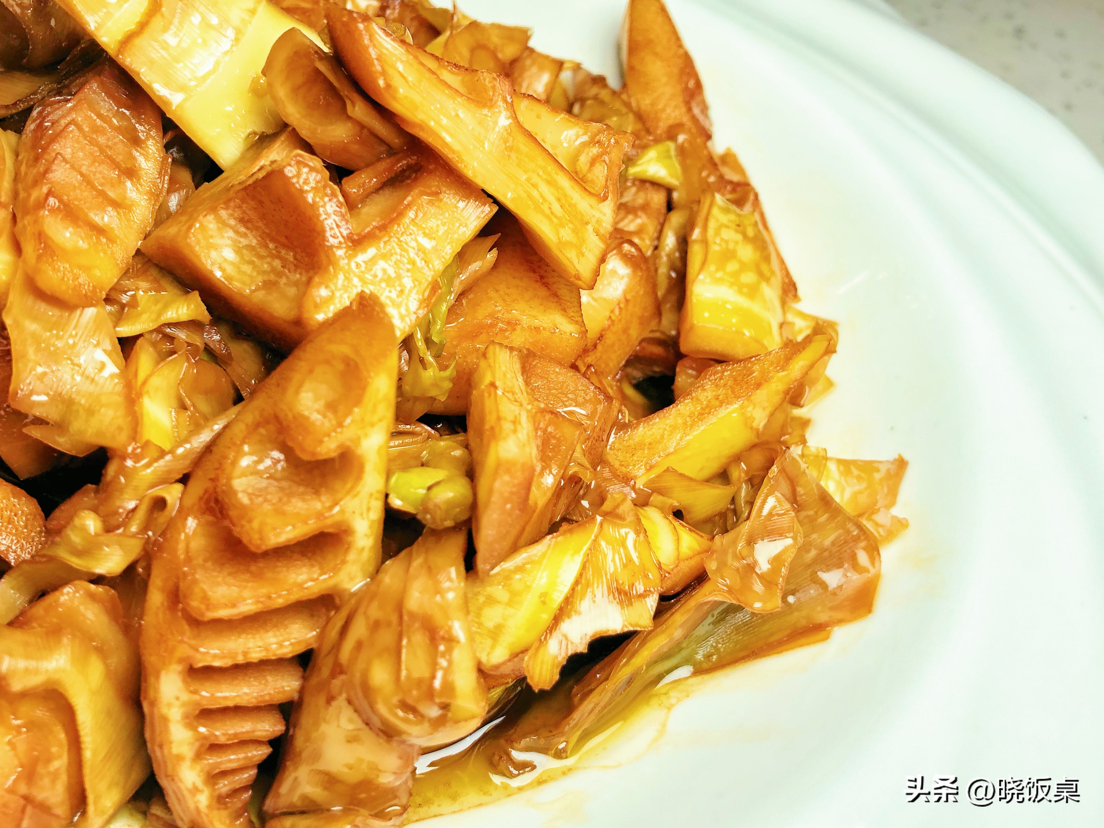 Braised spring bamboo shoots in oil must be eaten in spring, tender and ...