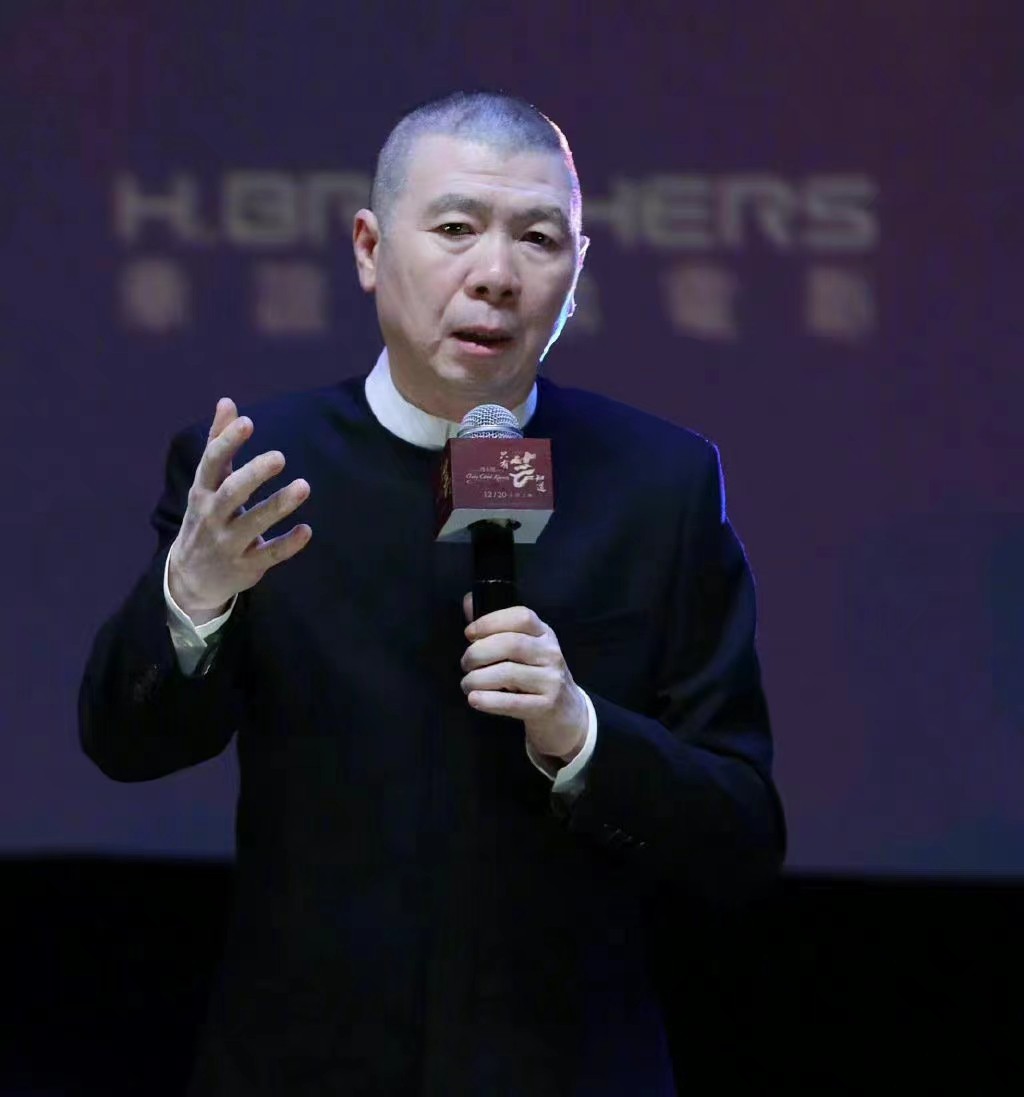 The paparazzi broke the news that the wellknown comedy director had an