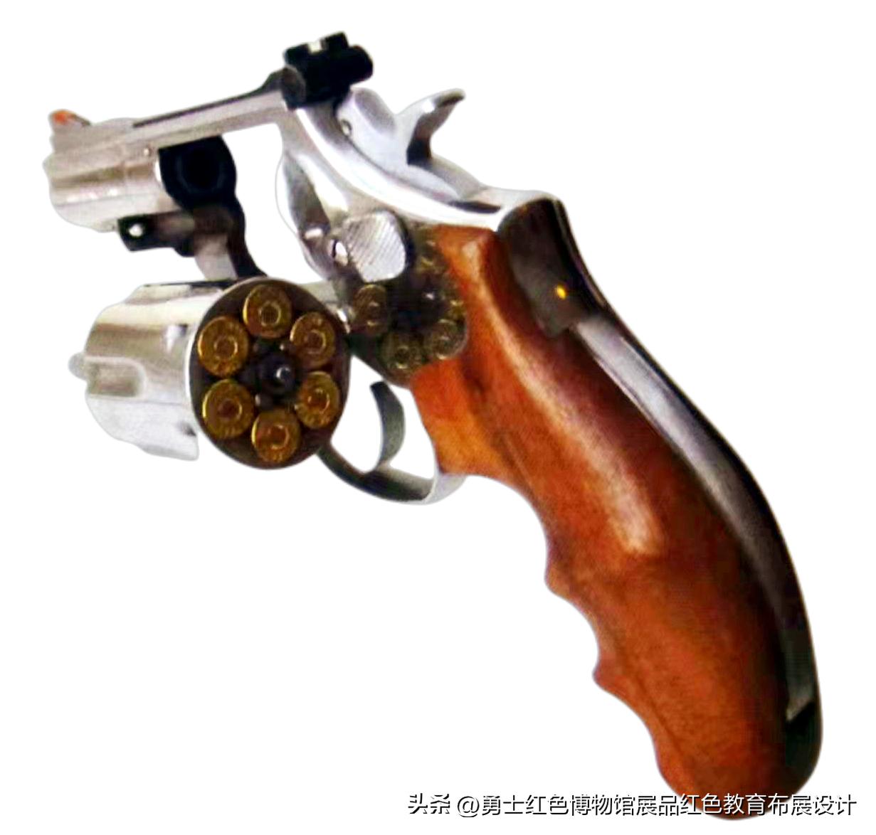 The world's first doubleaction trigger revolver Smith & Wesson M10