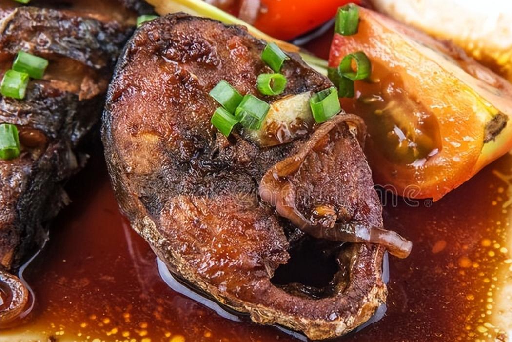 To remove the fishy fish, don't only put cooking wine, remember 2 tips