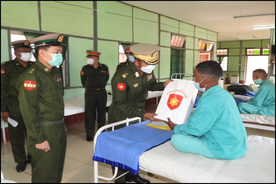 Commanders Of Various Military Regions In Myanmar Visit Myanmar Officers And Soldiers Who Are