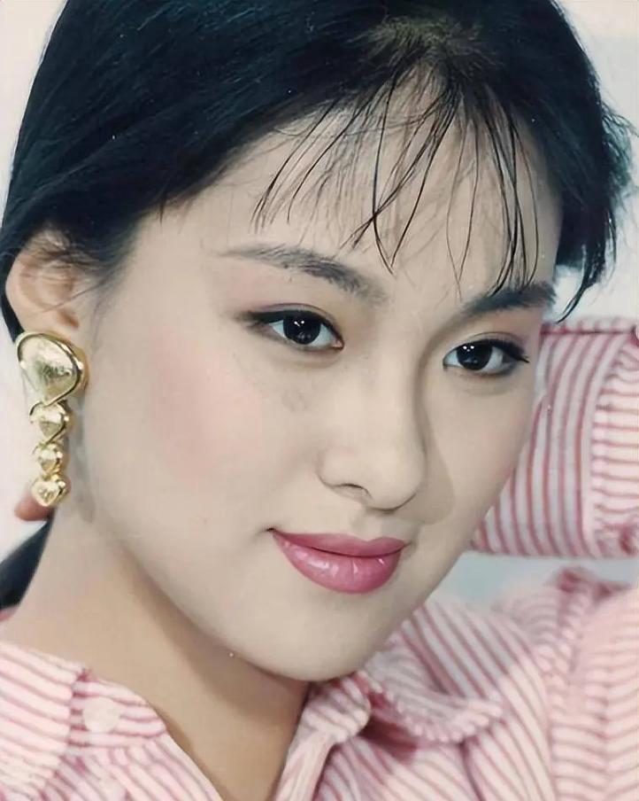 Li Baotian was once obsessed with her, and Zhang Guoli couldn't hide ...