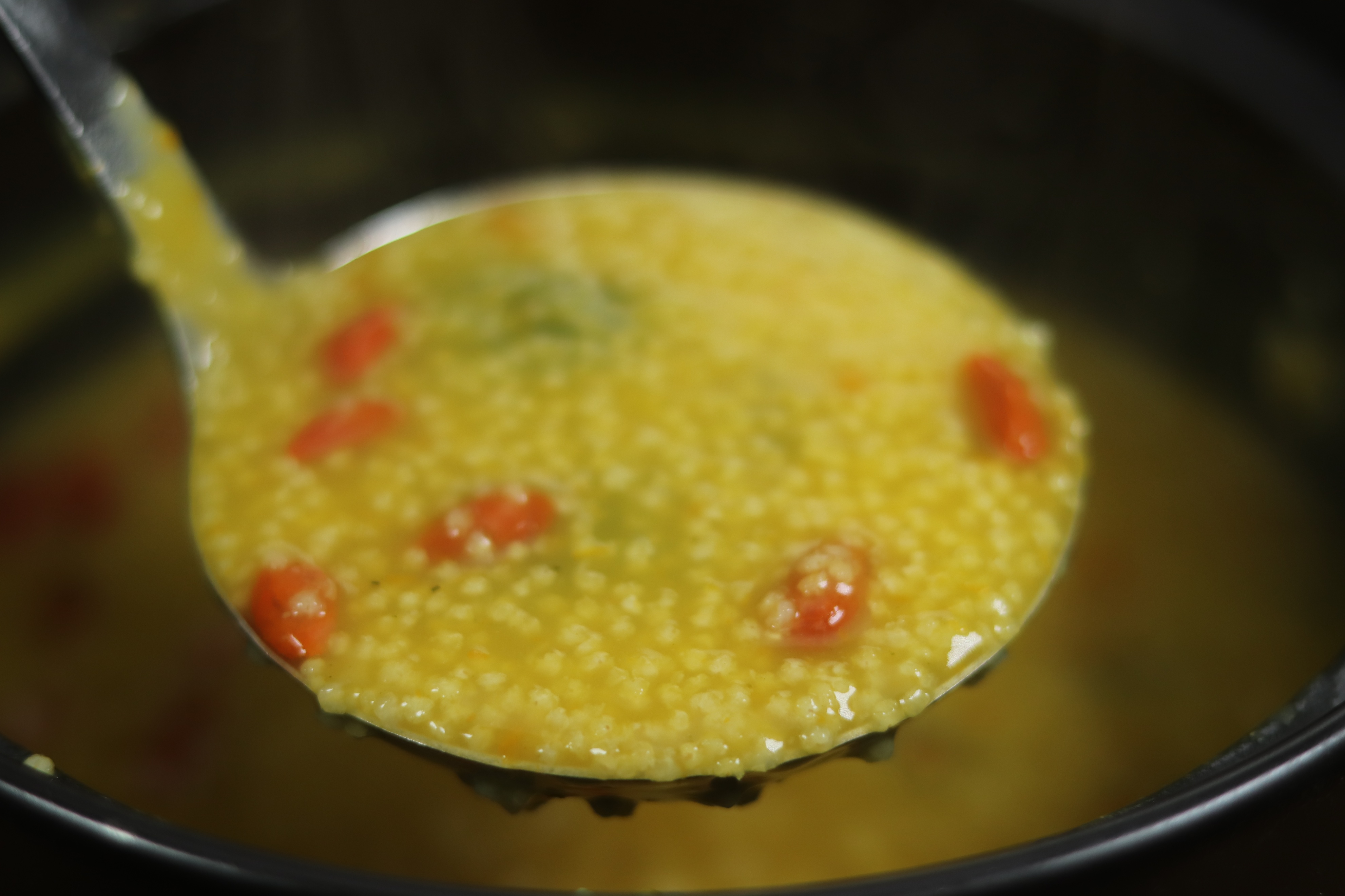 Boil millet porridge directly in the pot, no wonder you can't boil rice ...