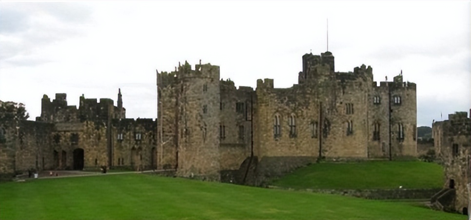 The Paston Family: The Wealth Struggle Between the Squires and the ...