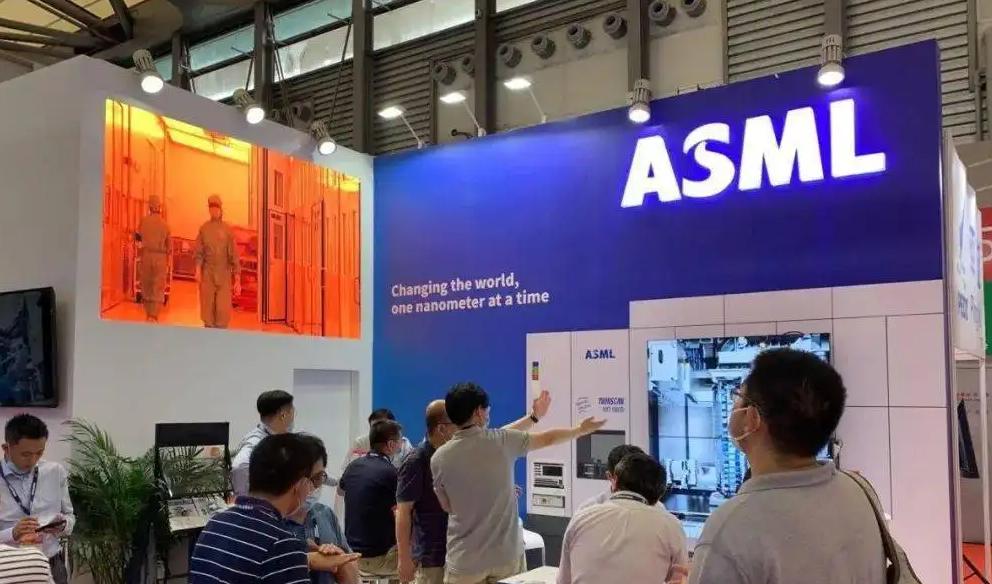 ASML sees it very clearly and starts to 