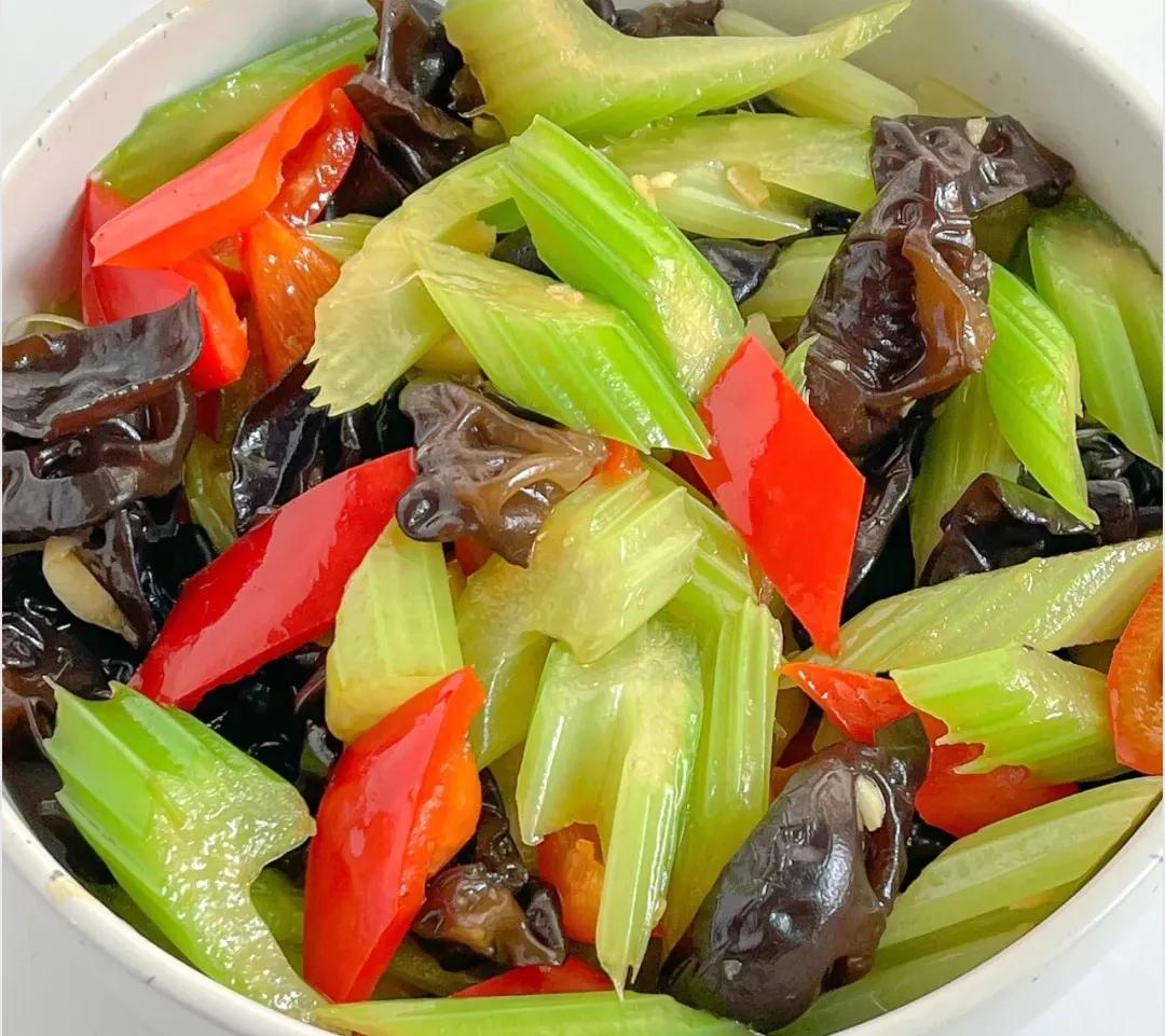 Dry and constipated in winter, often eat these 7 foods for your family