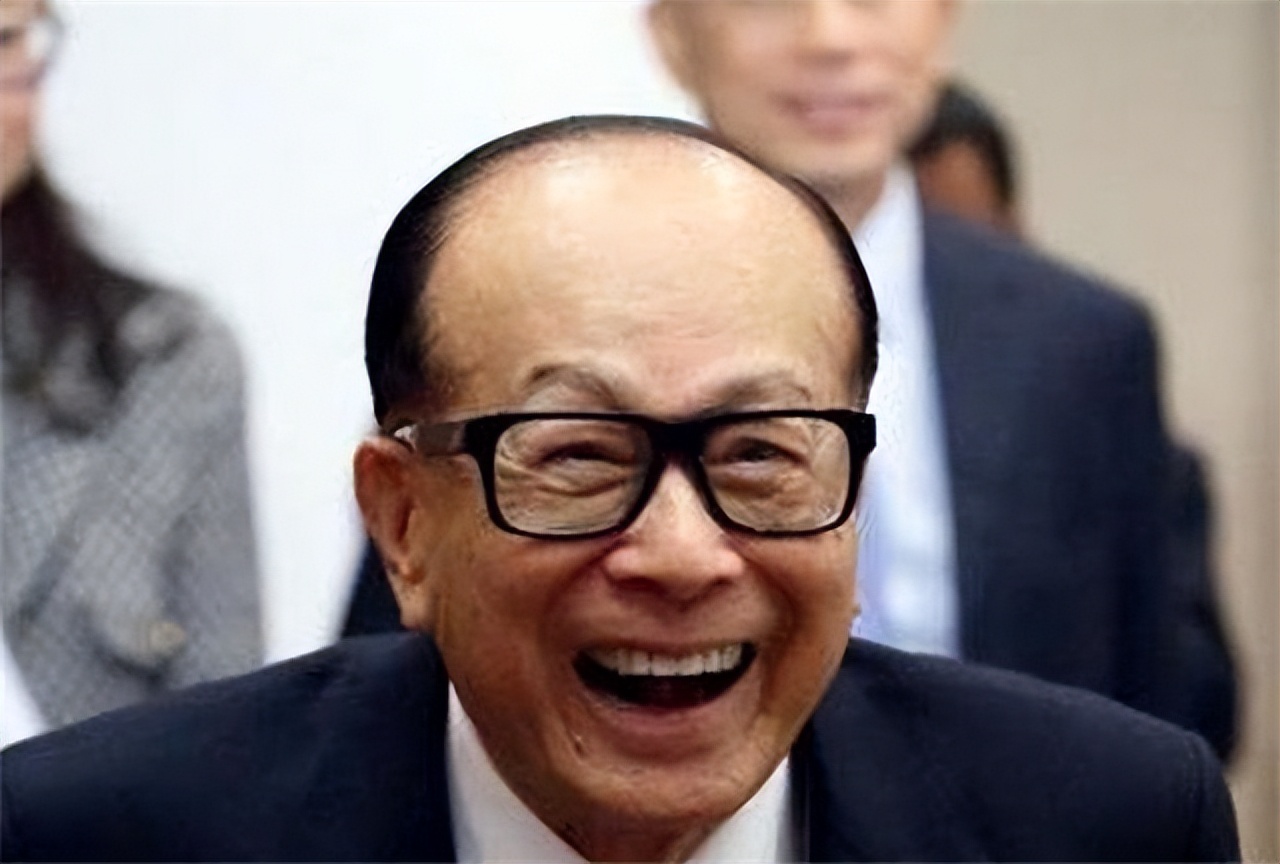 Li Ka-shing celebrated his 96th birthday. Behind his health is extreme ...