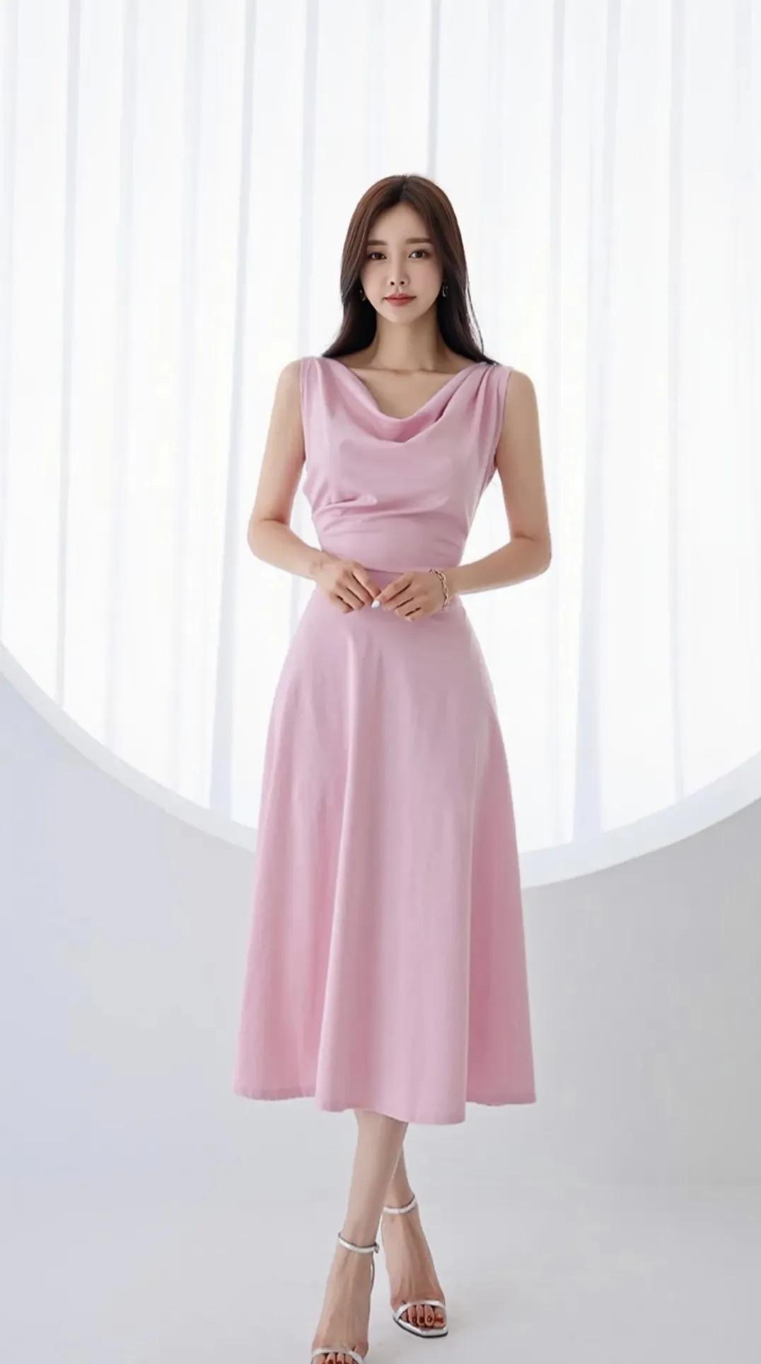 Sun Yunzhu, wearing a pink supple dress, pure and sweet - iNEWS