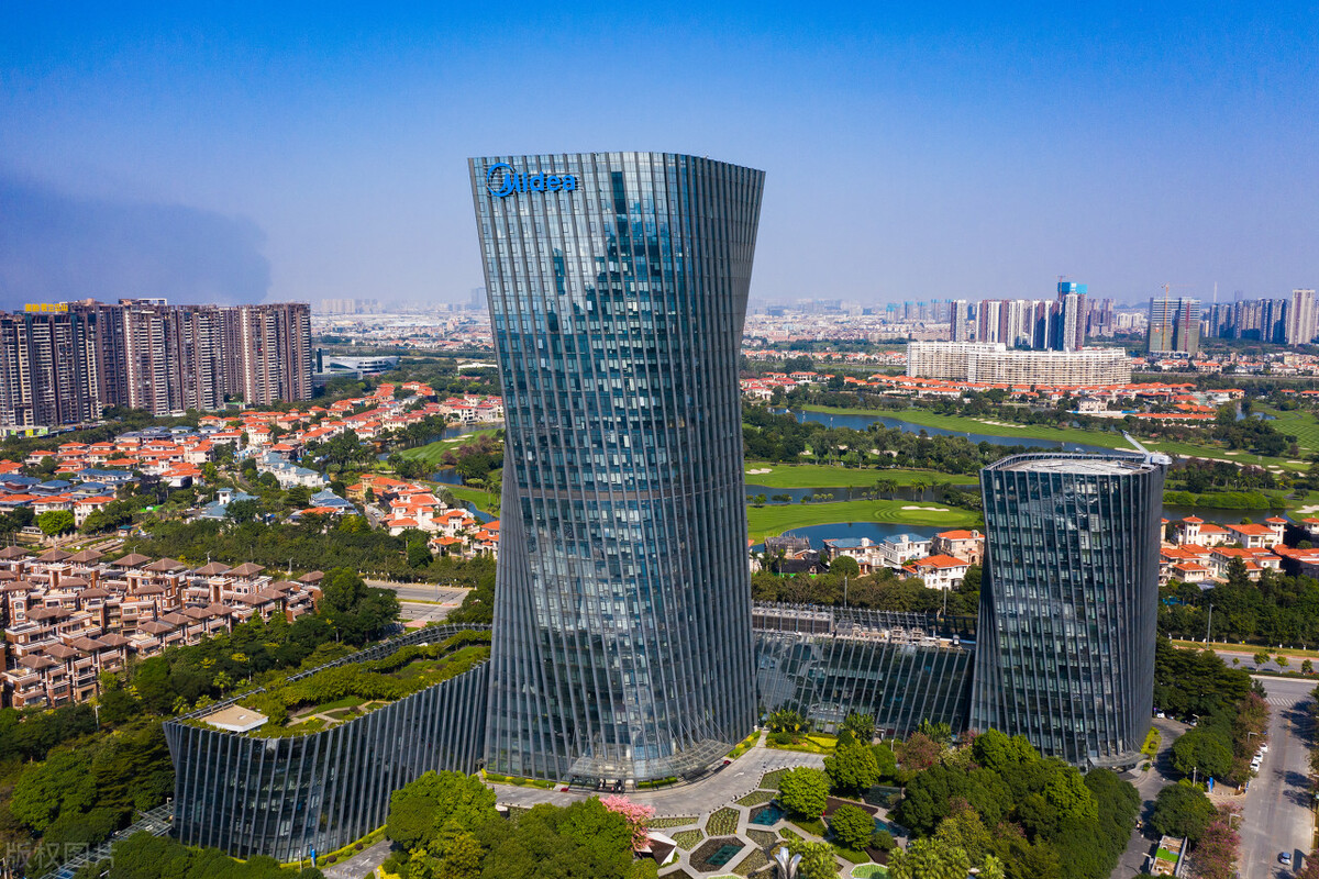 Midea Group's revenue in the first half of the year exceeded 180 billion, and its ToB business