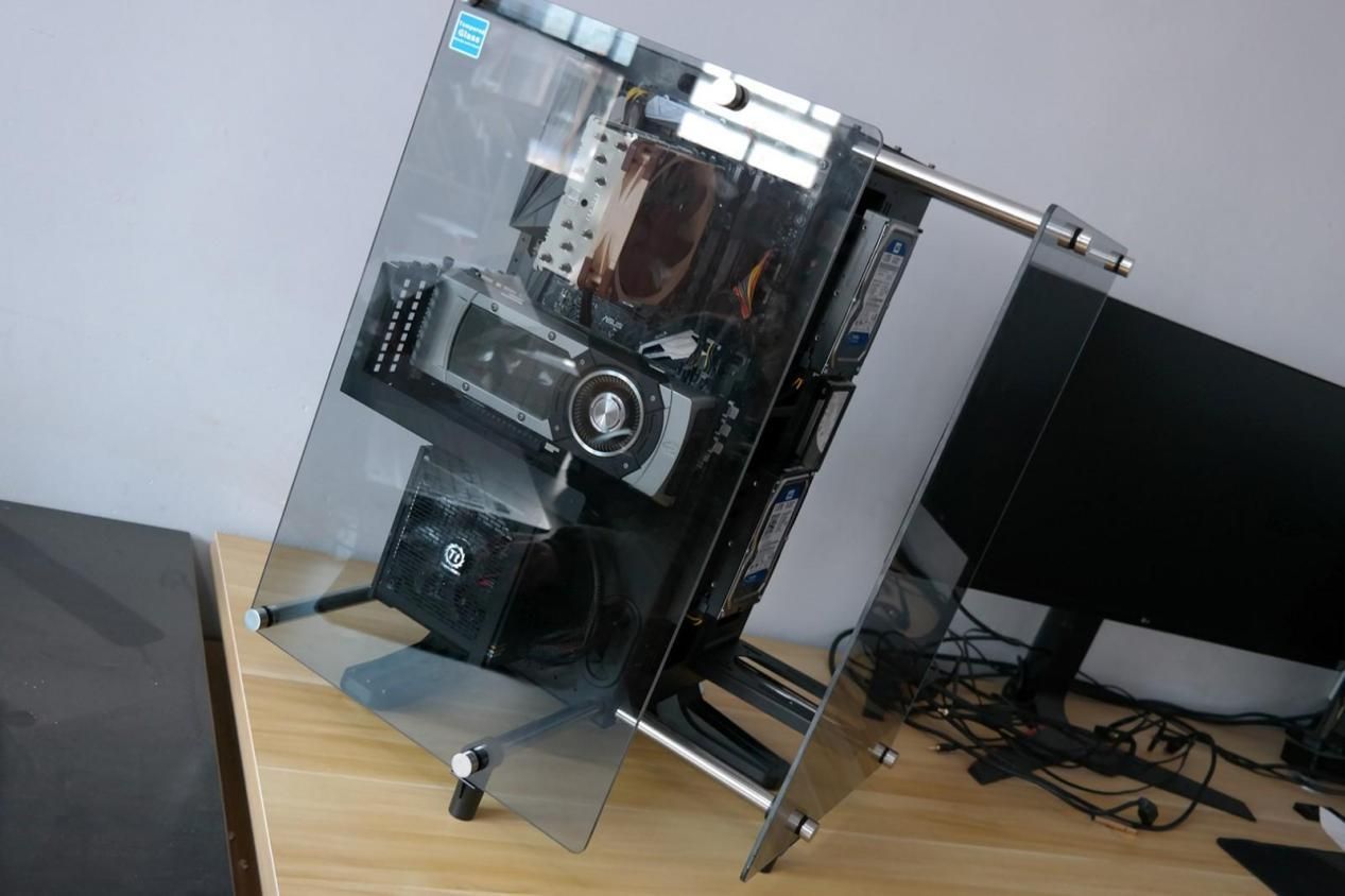 Is it better to choose air cooling or water cooling for the CPU cooler