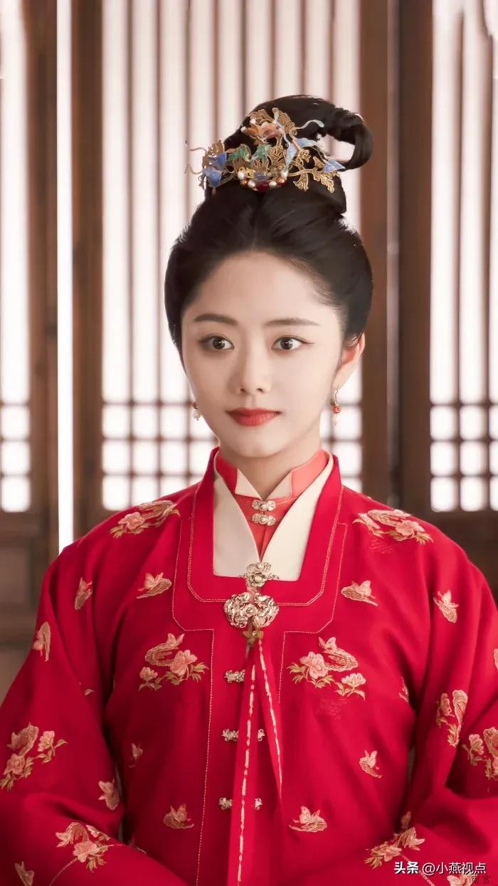 Beautiful picture of Tan Songyun's ancient costume iNEWS