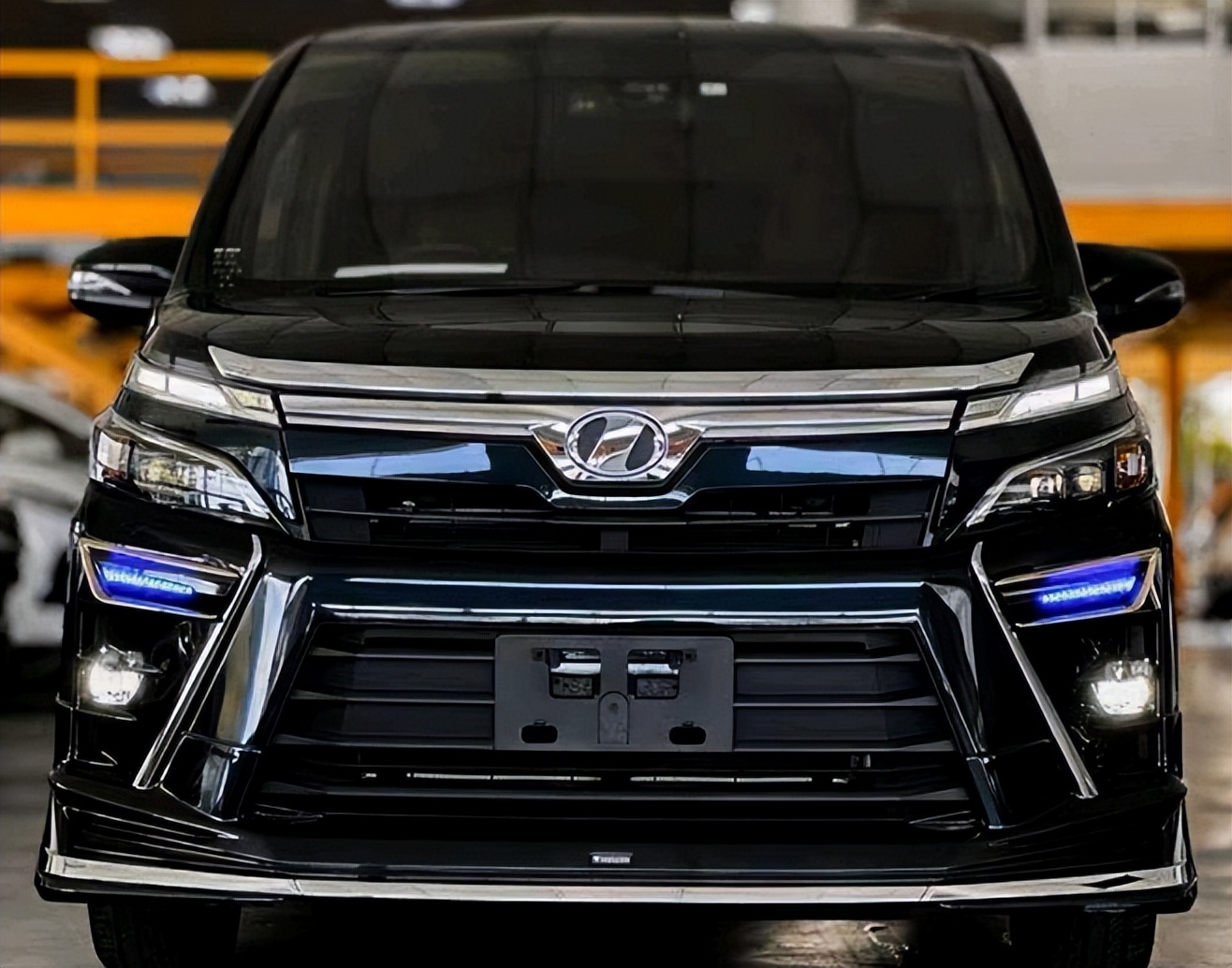 Toyota's lowpriced MPV exposed, trendy and domineering, electric side