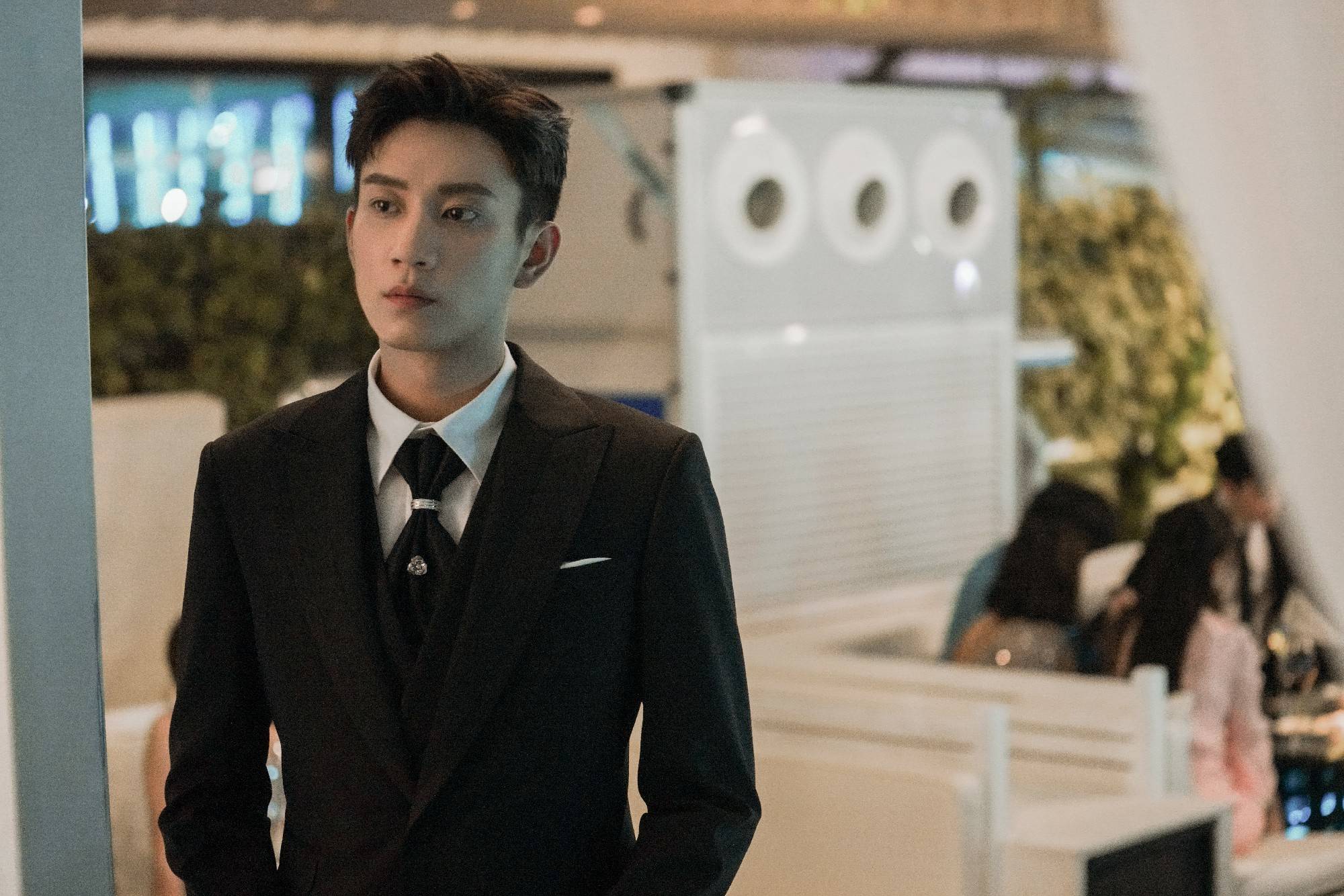 "The Love You Give Me" Wang Ziqi's popularity soars, 95 Xiaosheng adds ...