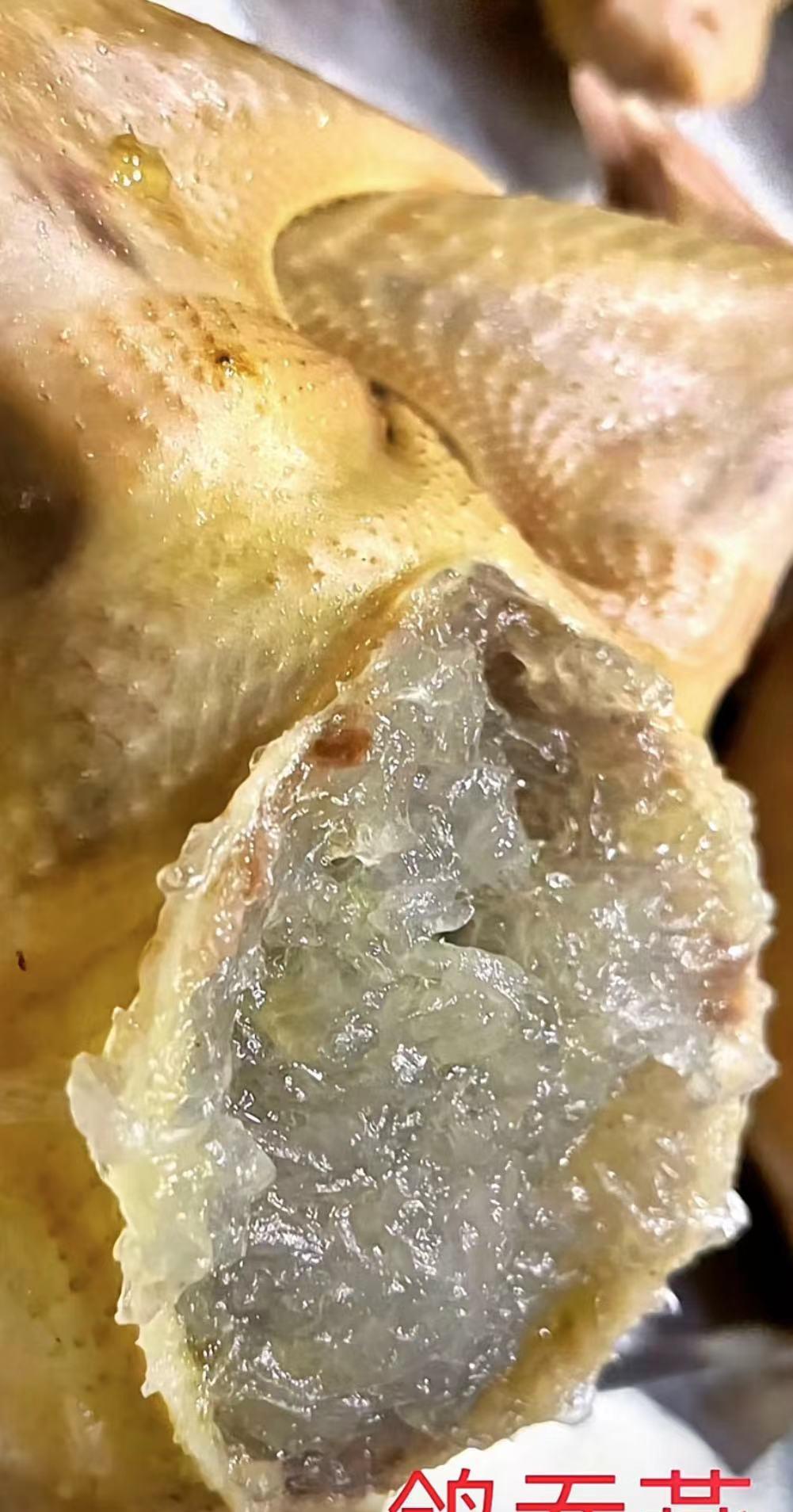 65yearold Wan Ziliang revealed his recent situation, wearing "pigeon