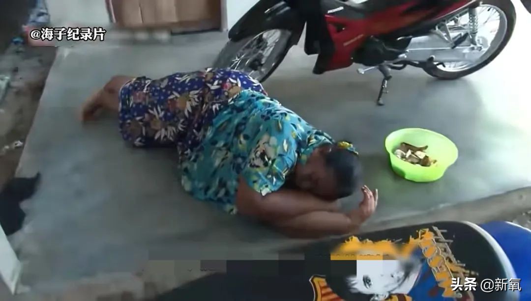 In Thailand, a village where "fat is beautiful", is more than 200 kilograms eligible to fall in love?