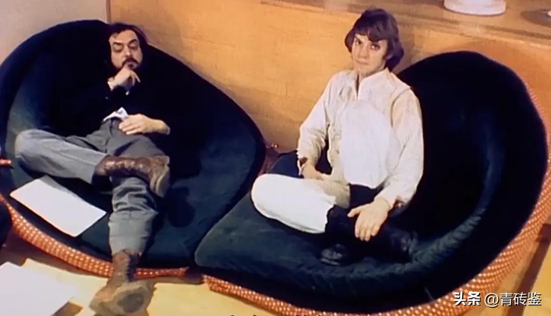 The Role of Visual Language in Deepening Themes and Emotions in A