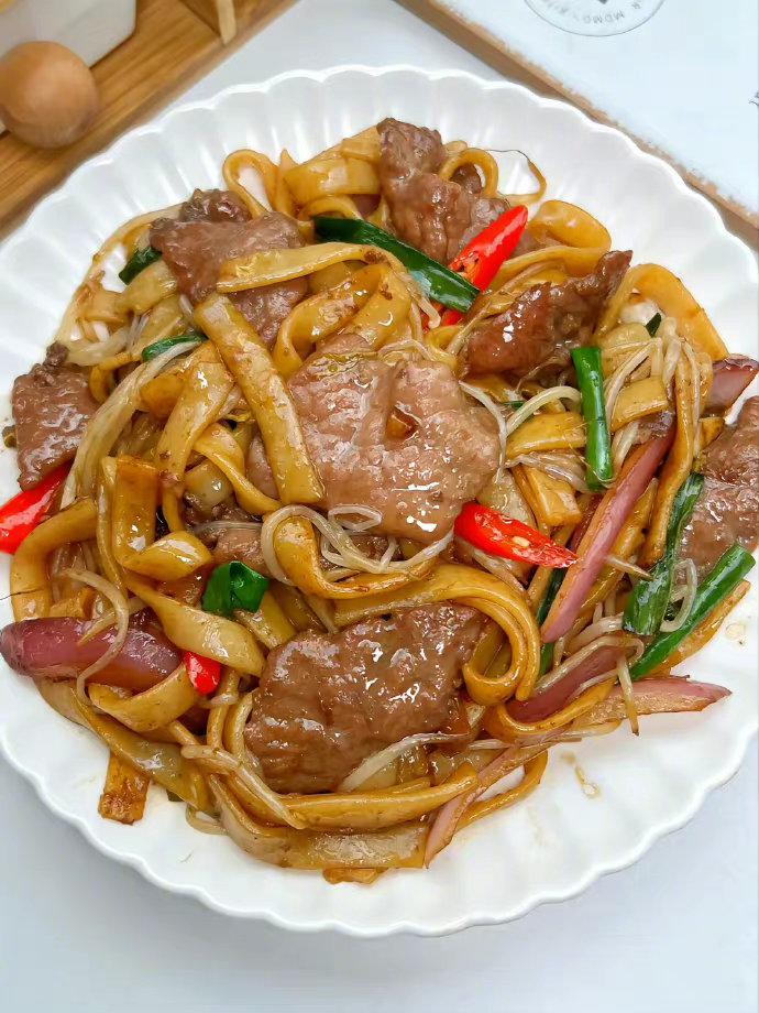 Teach you to make dry fried beef river at home, the beef is tender and ...