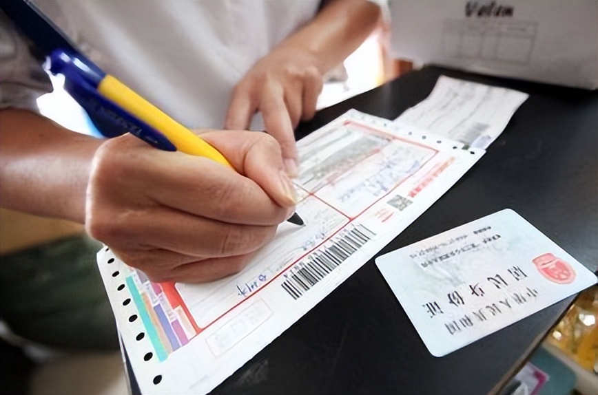 What is the cheapest way to send things? What are the pros and cons