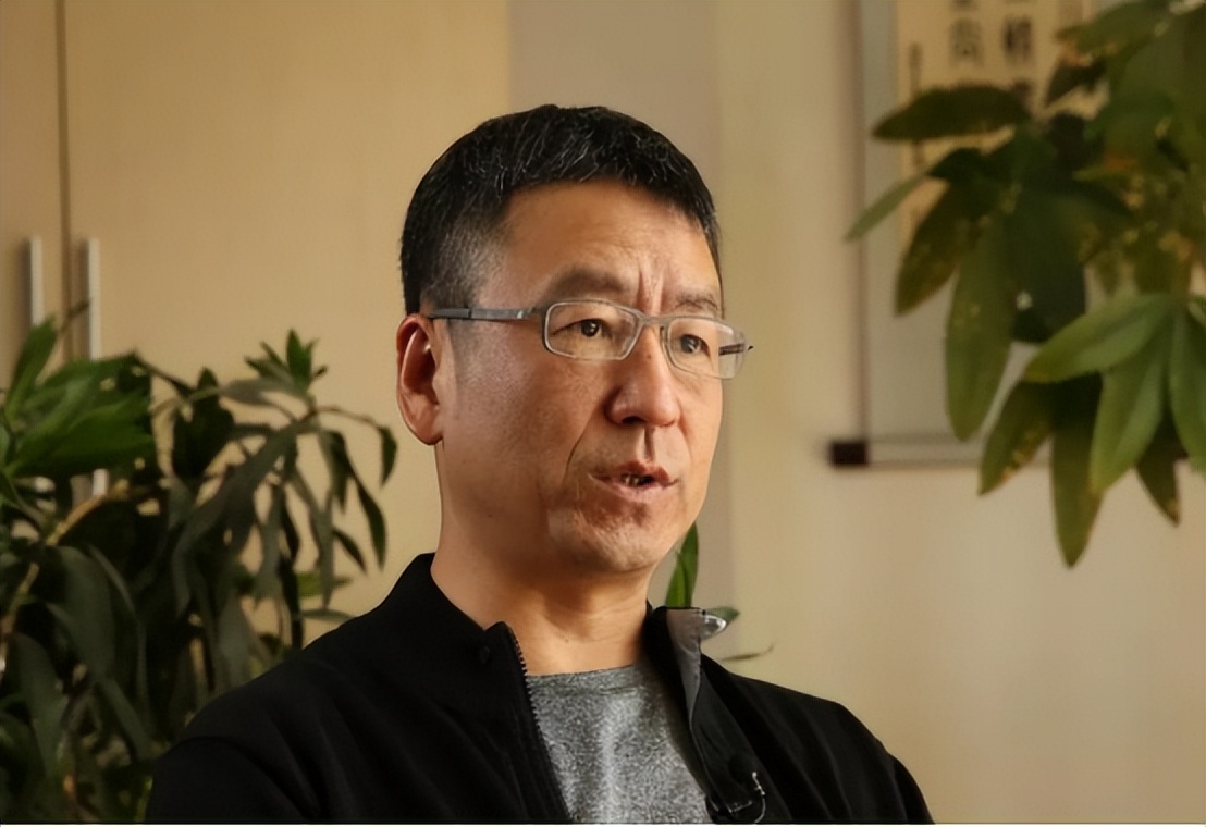 The status of the retired host of CCTV, 61-year-old Zhang Hongmin is ...