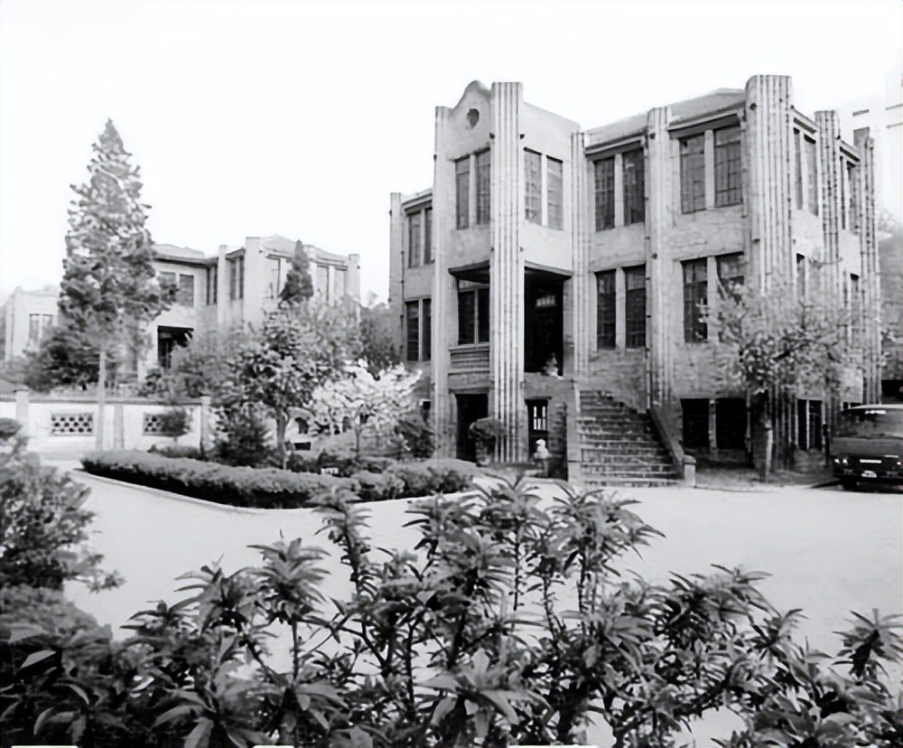 Witnesses revealed some littleknown details and inside stories about