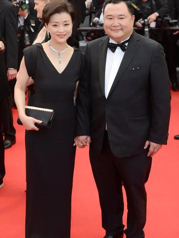 20 years later, after watching the marriage of Yang Lan and Wu Zheng, I