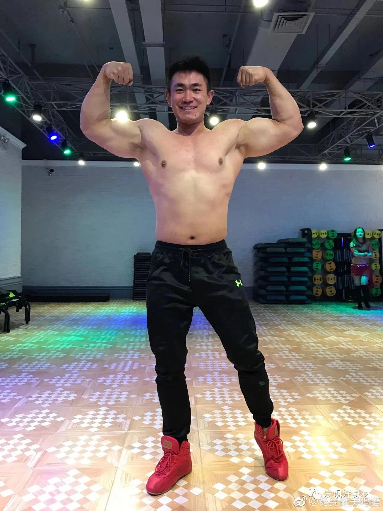 Height 1cm And Weight 90kg He Is The Muscle Version Of Yi Yang Qianxi Inews