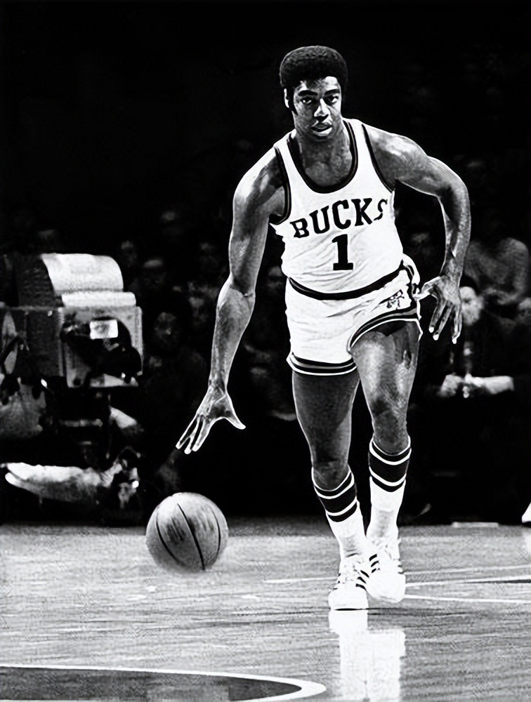 The top 10 total free throws in NBA history, and only one active player is on the list iNEWS