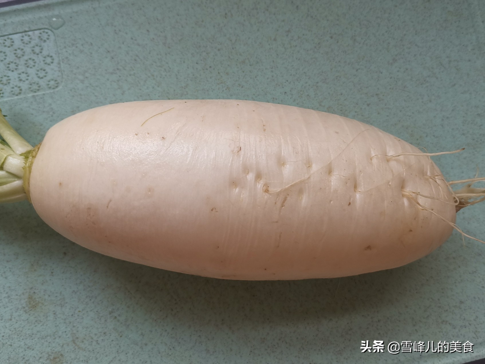 This dish is "Ginseng in Vegetables". It is lowfat and lowcalorie. It is crispy and delicious