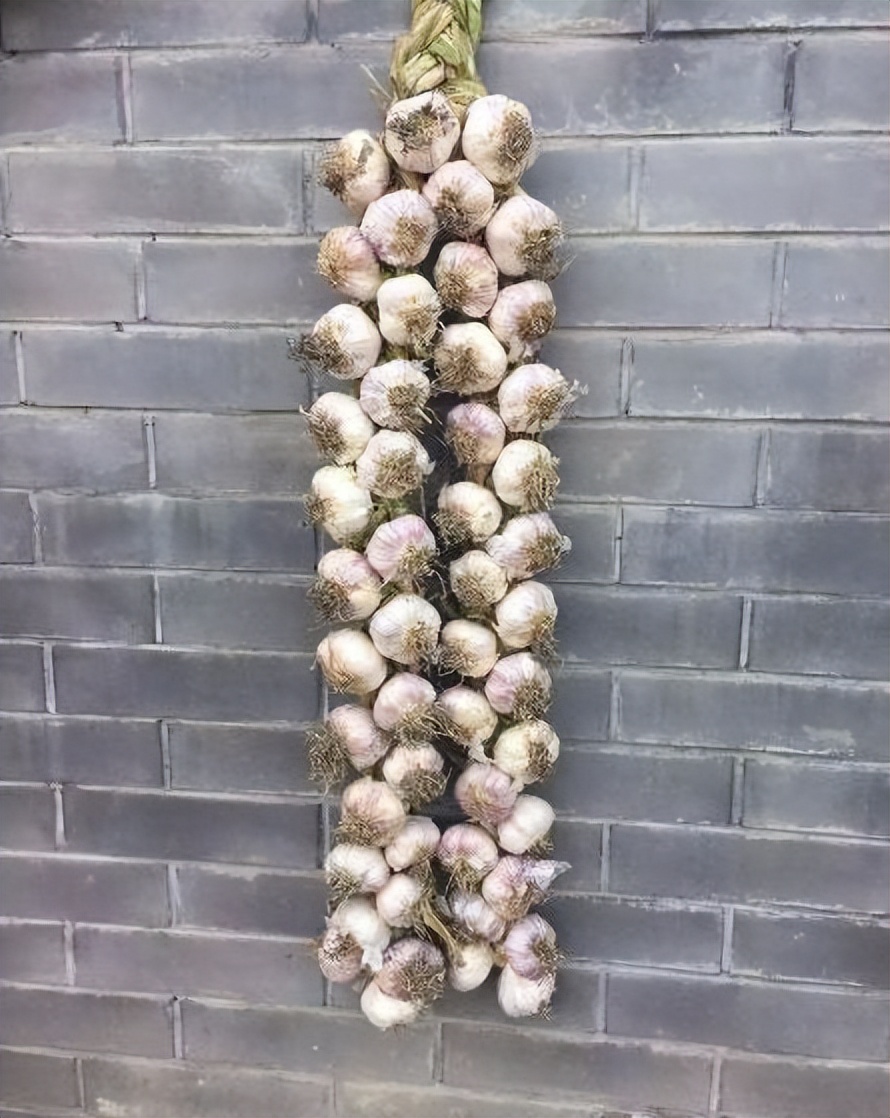 Put 2 garlic cloves under your pillow before going to bed, after a