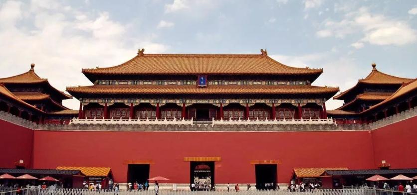 There are more than 300 large water tanks in the Forbidden City, which ...