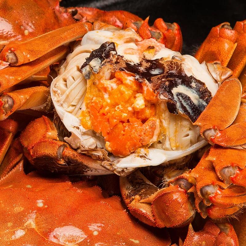 Everyone loves food, eat crabs in golden autumn iNEWS