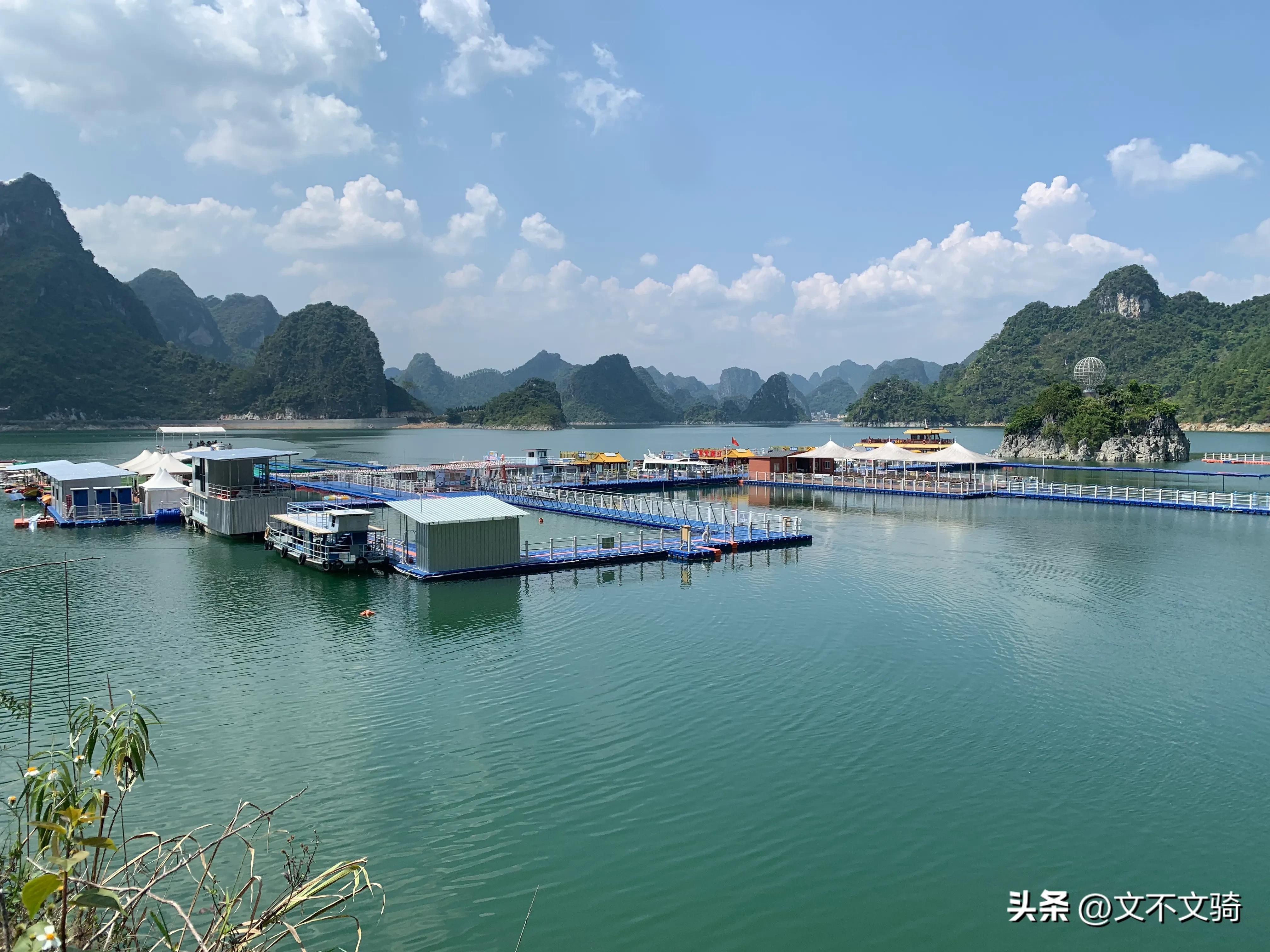 Dalong Lake, a place where you can enjoy the lake view for a whole day ...