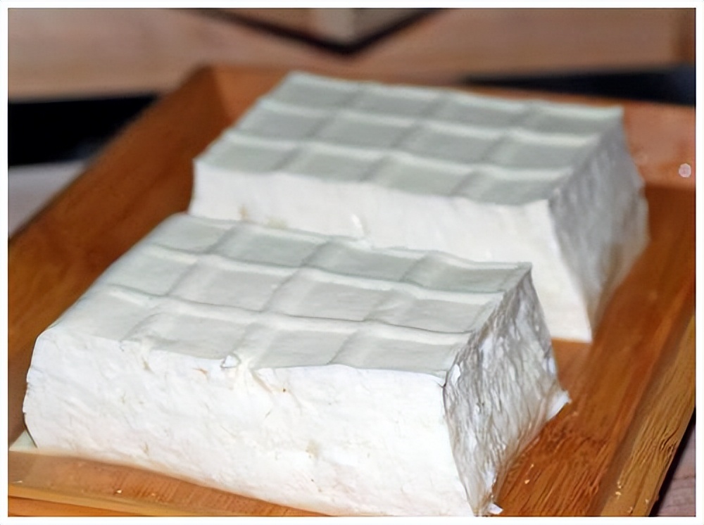 Do not store tofu directly in the refrigerator. I will teach you two