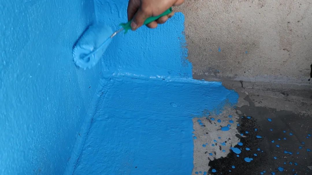 How should waterproof paint be brushed? iMedia