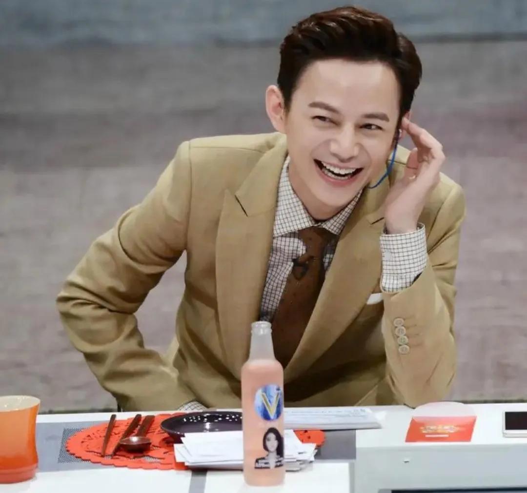 Is He Jiong married? Is his wife really Wang Jing? - iMedia