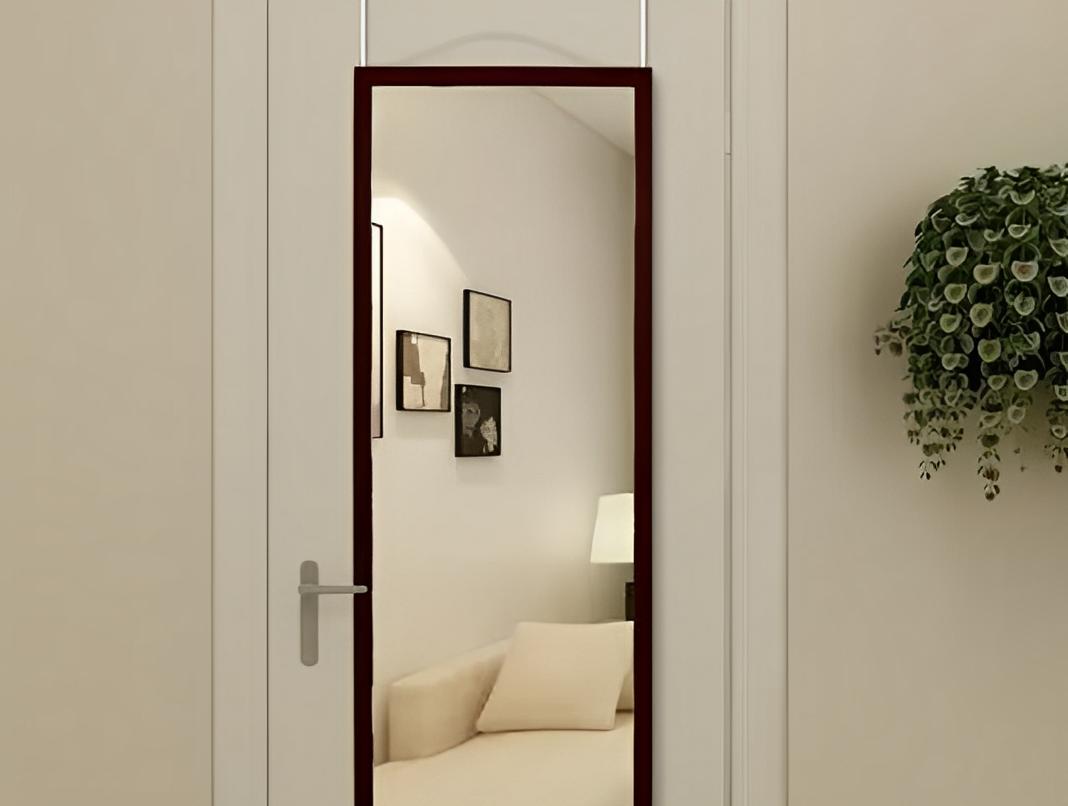 As the saying goes "If you don't put mirrors in three places, your