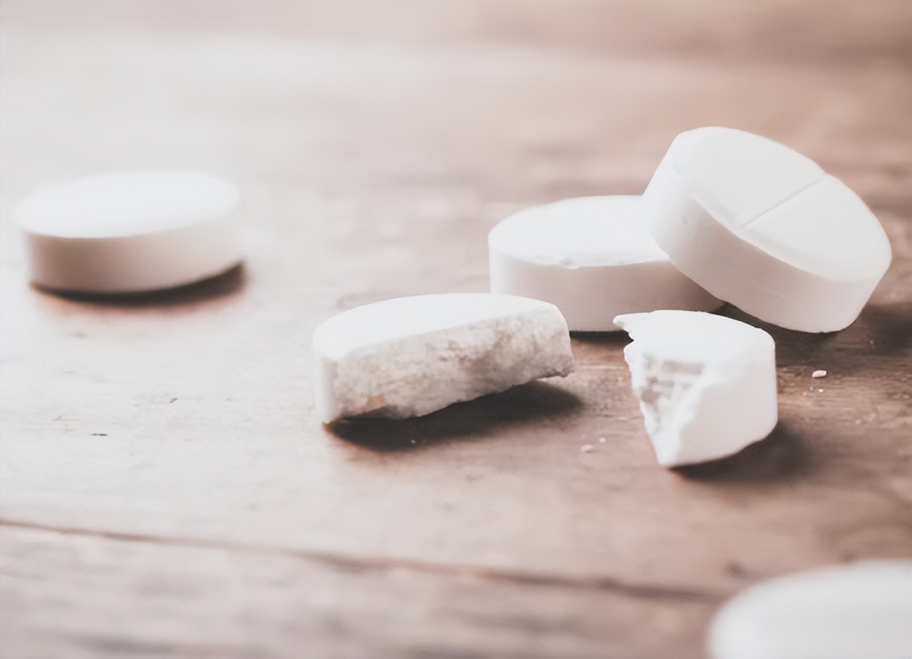 What happens to the body of people who take atorvastatin for a long