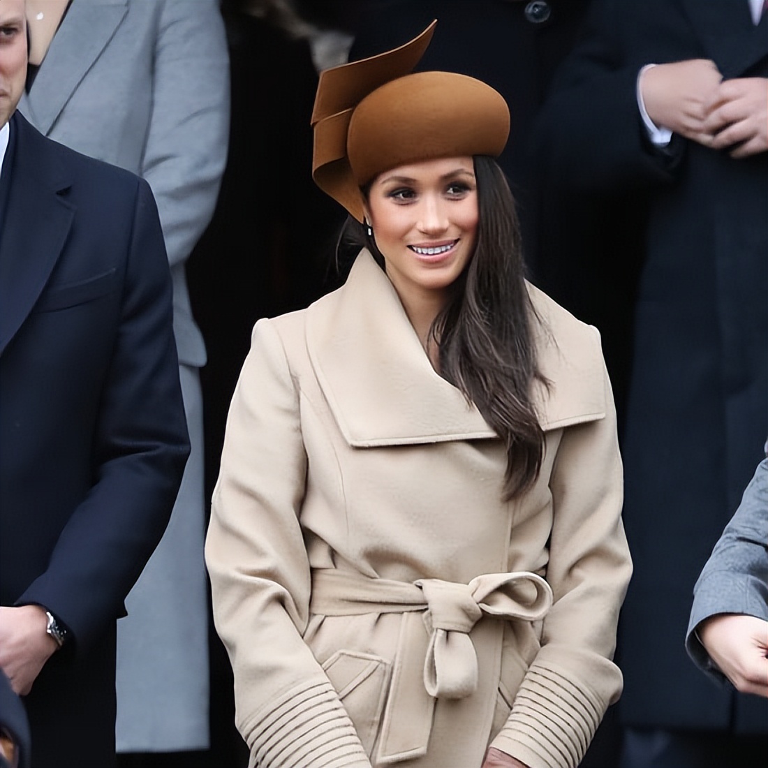 Meghan Markle Gets Out Of Suits Introduction! - IMedia