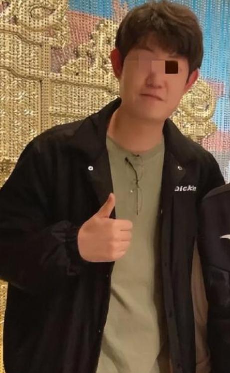 27歲李天一出獄後首露面,染黃髮長相成熟,84歲李雙江為兒再奔波 - 頭條匯