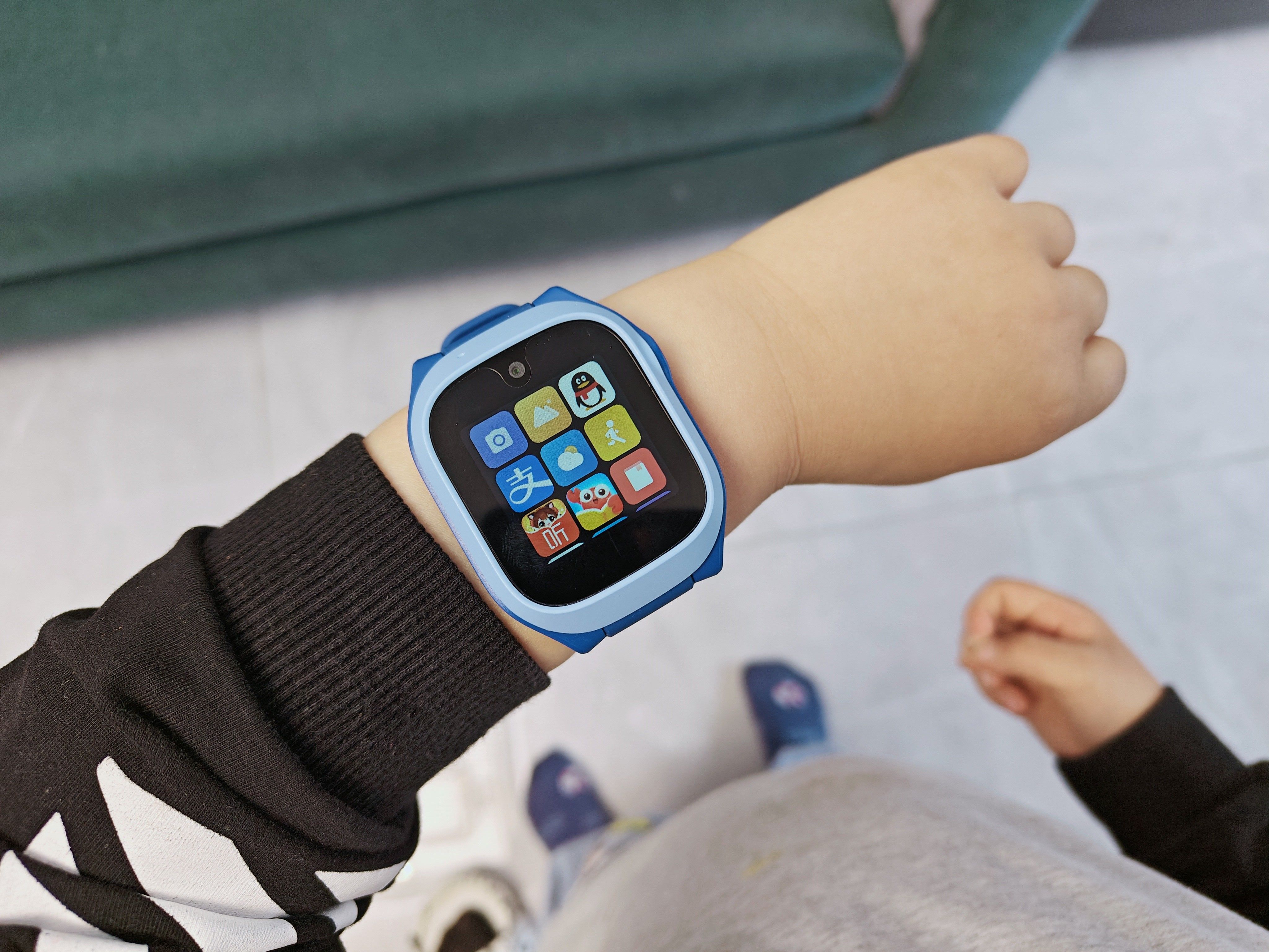 A smart wearable for kids, hands-on review of Mitu C7A Kids Watch - iMedia
