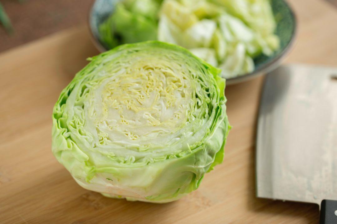 Does cabbage worsen stomach symptoms?If you want to take care of your