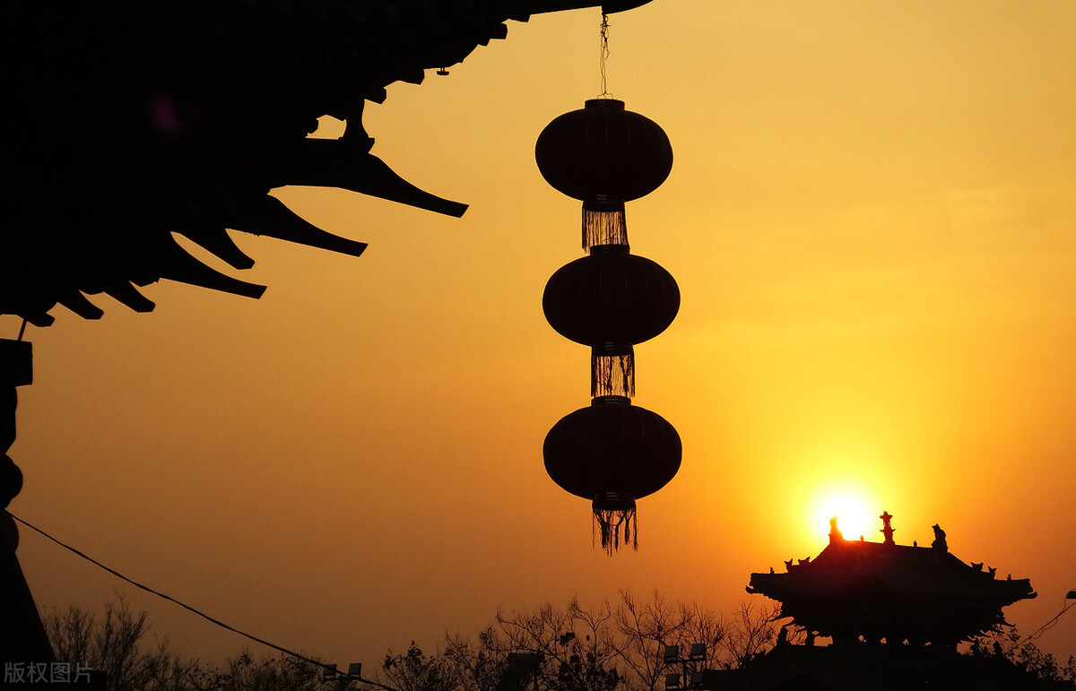 Jinghua Clouds, A Dream of Red Mansions, and Cut Red Mansions in Half