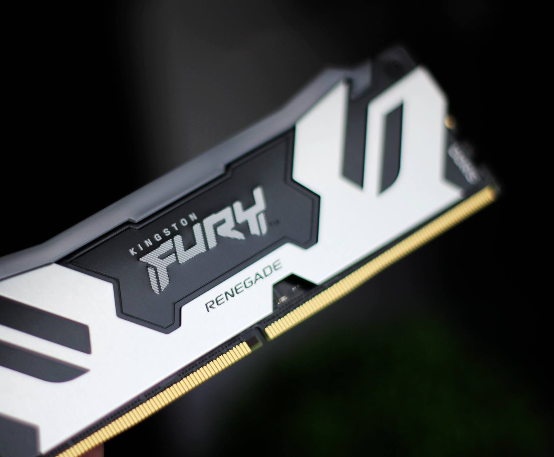 Is the appearance and performance silent in seconds?Kingston FURY ...