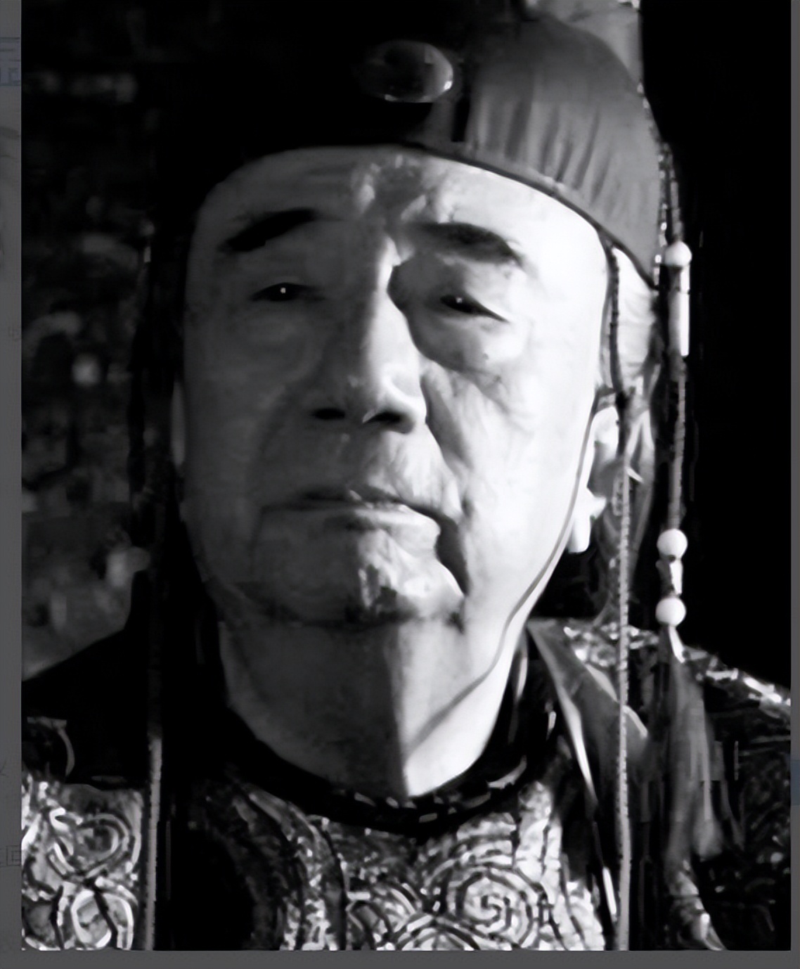 Wei Zhongxian Debates about Good and Evil of Powerful Officials in the