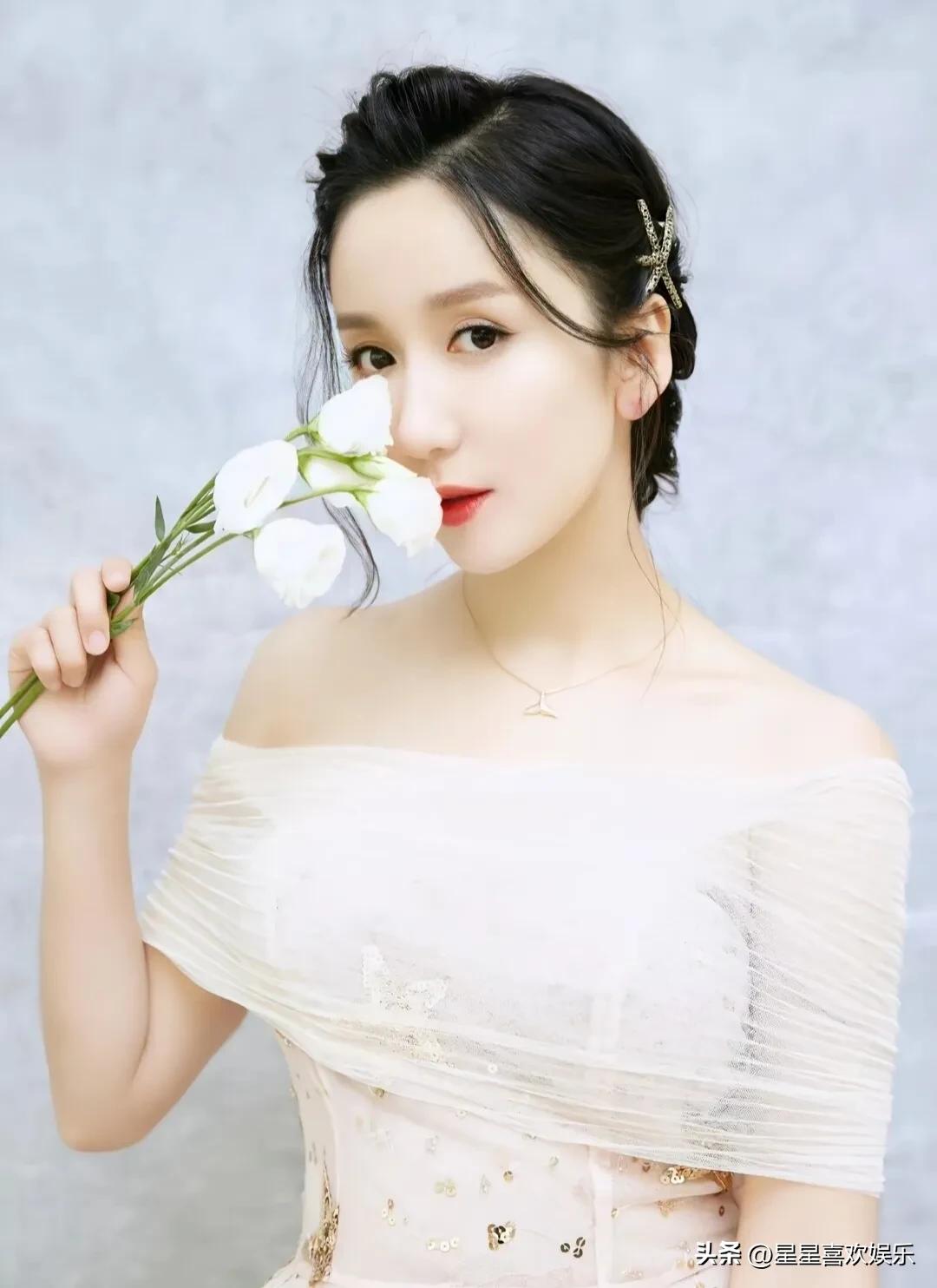 Goddess of Distinctive Temperament——Lou Yixiao - iNEWS