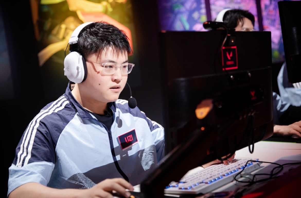 LNG GALA on EDG Uzi: "...I believe he can still become one of the top ...